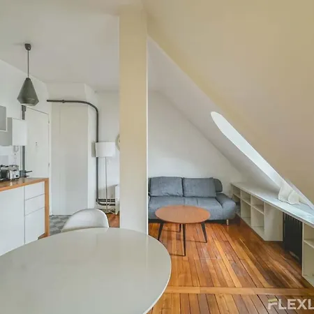 Flexliving - Onebedroom - Malesherbes - Eiffel Tower View Parigi