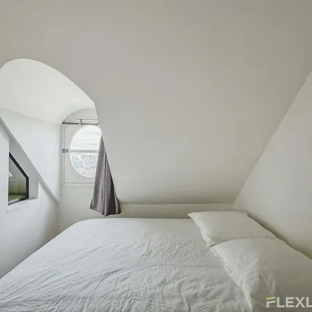 Flexliving - Onebedroom - Malesherbes - Eiffel Tower View * Parigi
